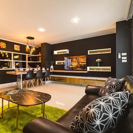Baan Promtel ,Villa Close To Nimman, Resort Pool
